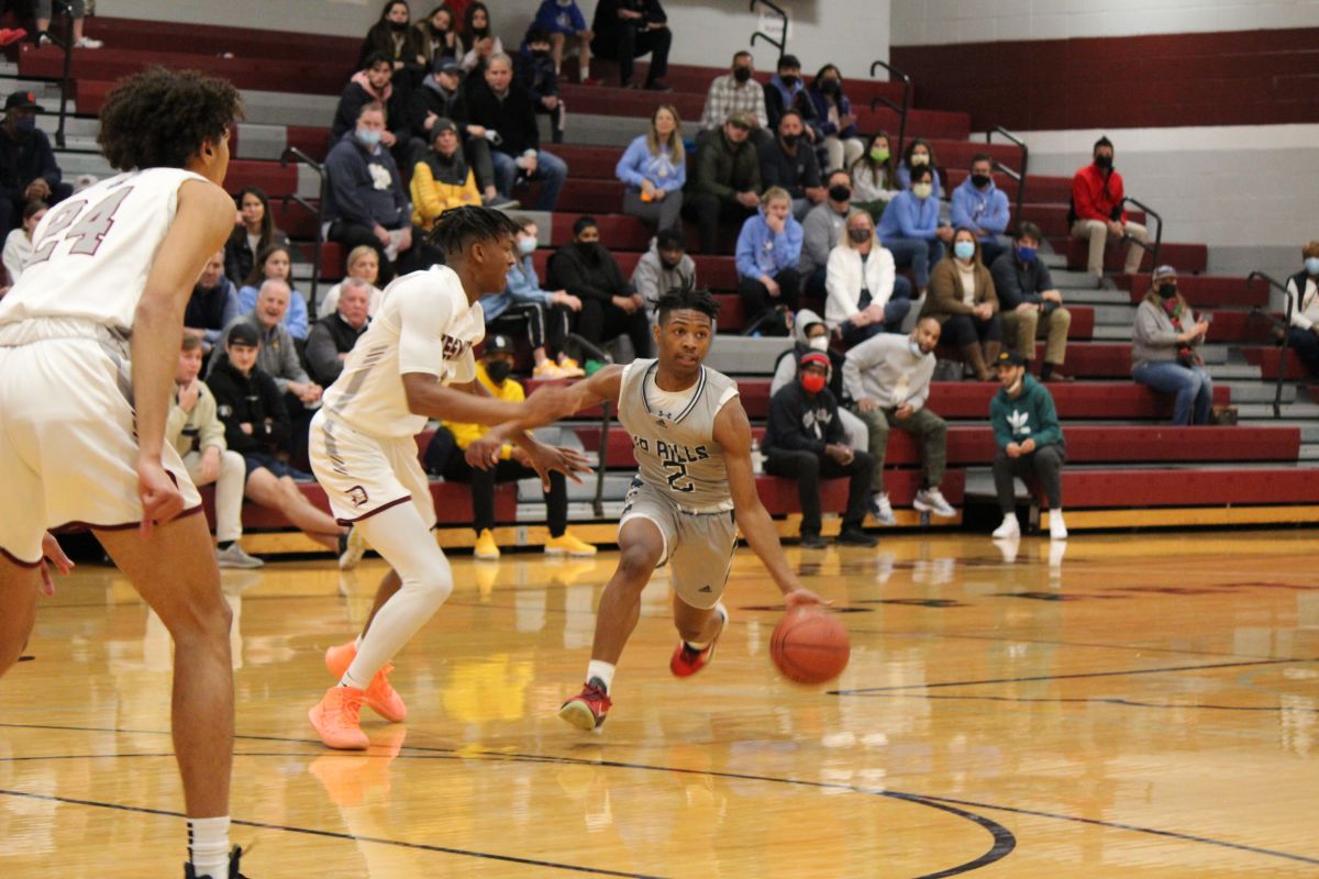 Basketball rebounds after tough De Smet loss with big win against