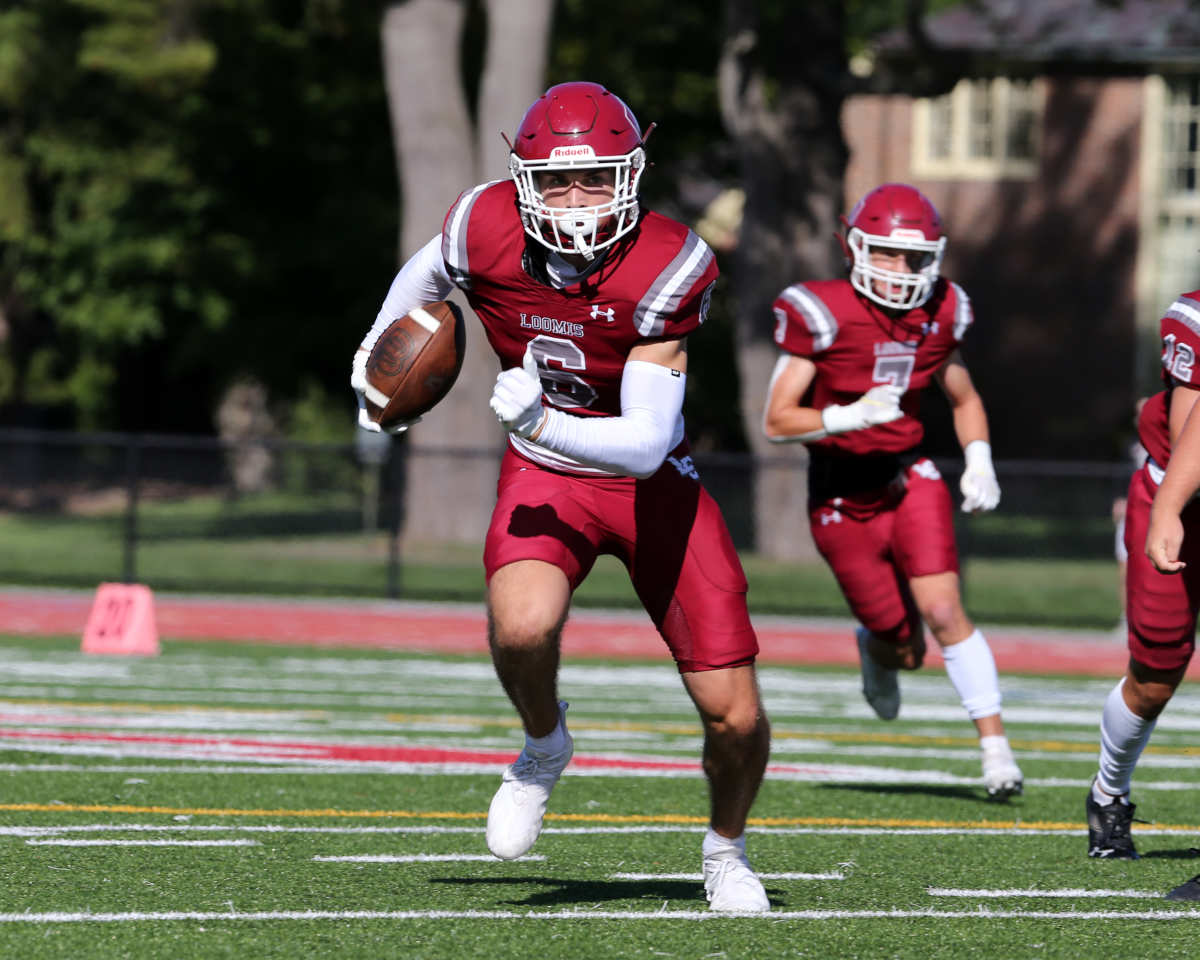 Football Dominates Deerfield to Stay Unbeaten The Loomis Chaffee School