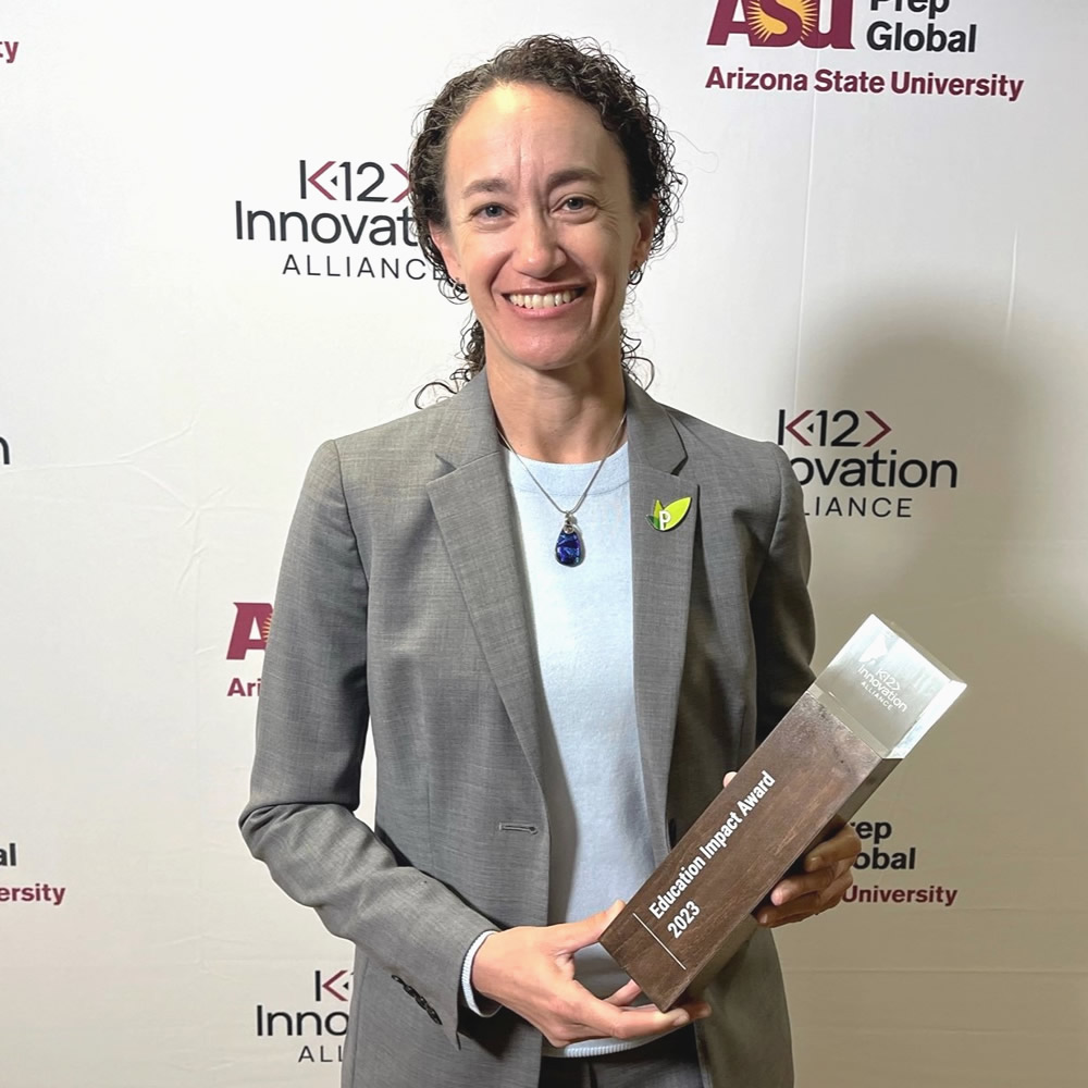Dr. Jennifer Cruz Awarded the Innovation Alliance Education Impact Award