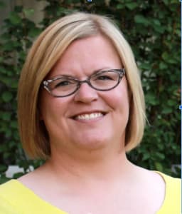 Mollie Meyer Headshot