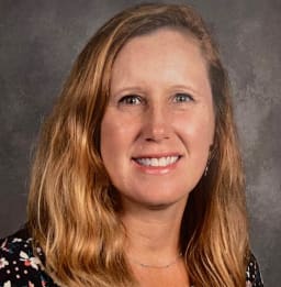 Portrait of Stefanie Coffey