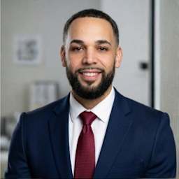 Eric Amado Head Shot
