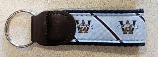 vineyard vines keychain