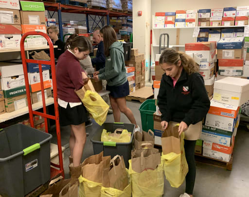 Mr Corbo S Advisory Volunteers At The Interfaith Food Pantry