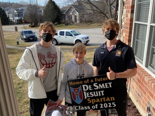 Boys Jesuit High School In St Louis De Smet Jesuit High School