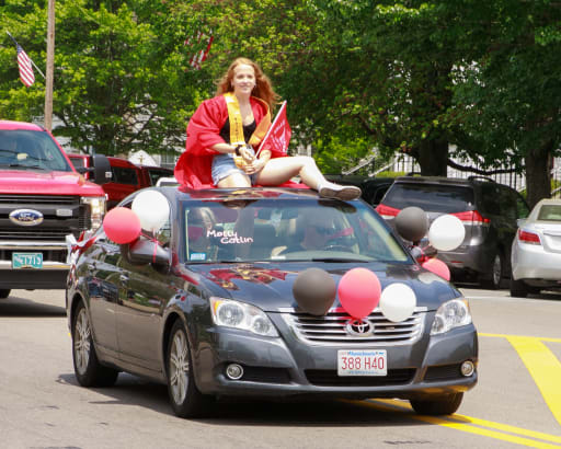 Senior Car Parade 2021 | Default News Post - Holliston High School