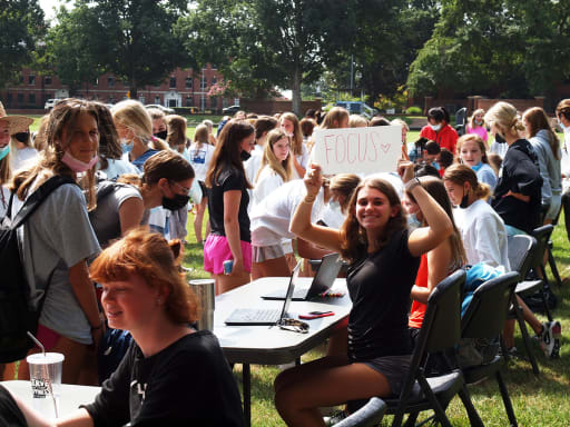 FEATURE: Annual Club Fair Sparks Student Interests – Free Press Online