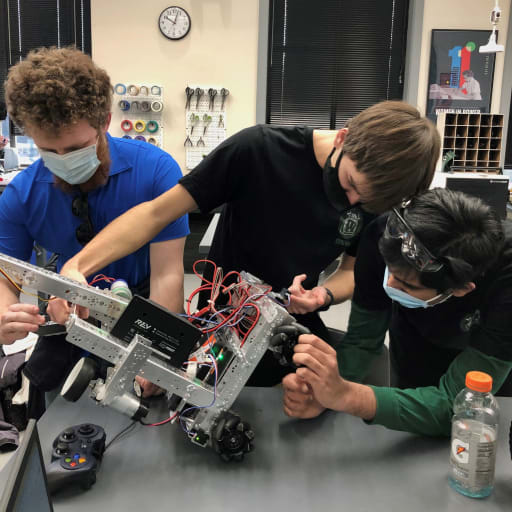 Students during the robotic workshop