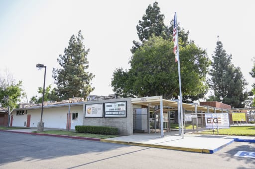 Dodgers: Freddie Freeman donates $500,000 to build new baseball clubhouse  at alma mater El Modena High School in Orange - ABC7 Los Angeles