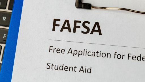 First page of the PDF file: 2022_FinancialAid_flyer_1