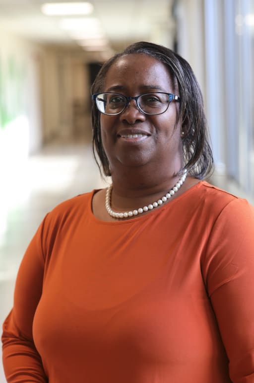 Donna Holt-Robinson