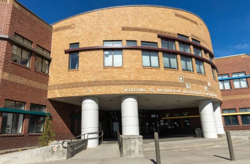 Washington middle store school
