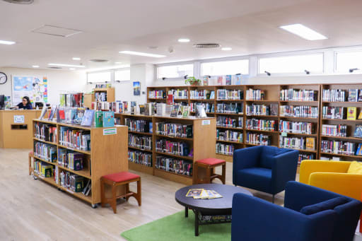 biblioteca de la escuela secundaria india