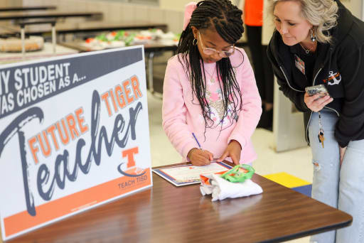 Texarkana ISD, Texarkana College and Texas A&M-Texarkana Partner to Establish Eagle's Teach Teacher Pipeline | News Details Texarkana ISD, Texarkana College and Texas A&M-Texarkana Partner to Establish Eagle's Teach Teacher Pipeline | News Details