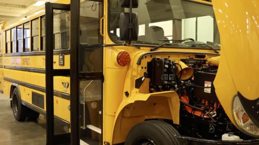 Columbus City Schools adopts its first school bus replacement plan