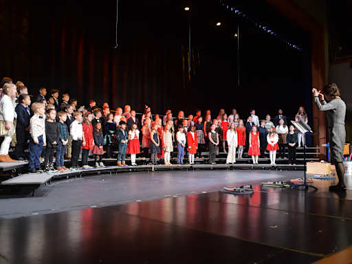 Gill St. Bernard's Lower School Holiday Concert Spreads Festive