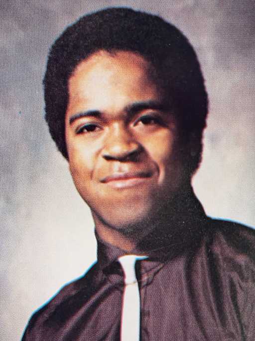 picture of warren bell 