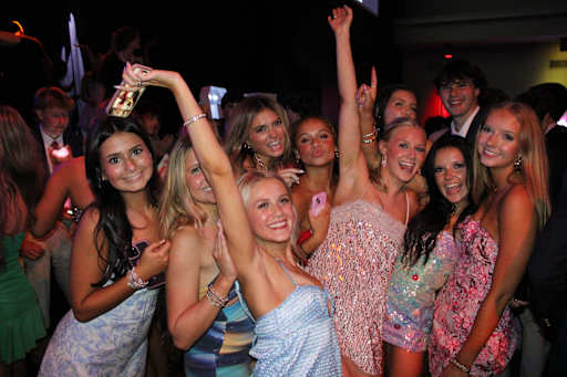 Vegas Vibes: Houston High Homecoming Week Kicks Off in Style | Posts  Details/Default Board Post Page