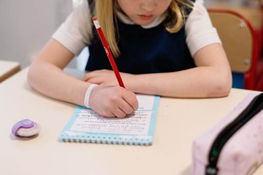 Contact Us - EIB Paris Bilingual Schools