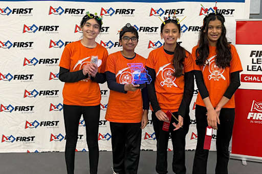 Rockwood Students Earn Awards, Advance to Regionals at Robotics