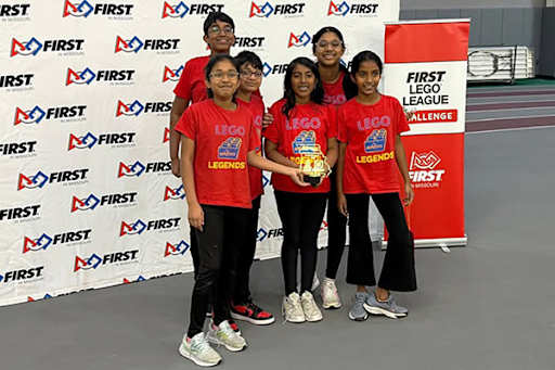 Rockwood Students Earn Awards, Advance to Regionals at Robotics