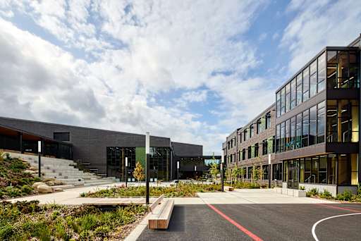 Virtual Tour - Evergreen High School