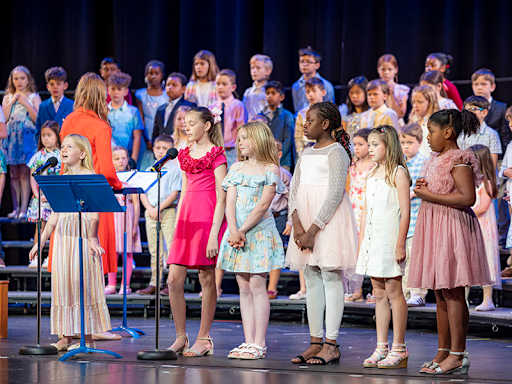 邦楽 Wienners / SCHOOL YOUTH Young Voices, Timeless Hits Shine at Lower School Spring Concert
