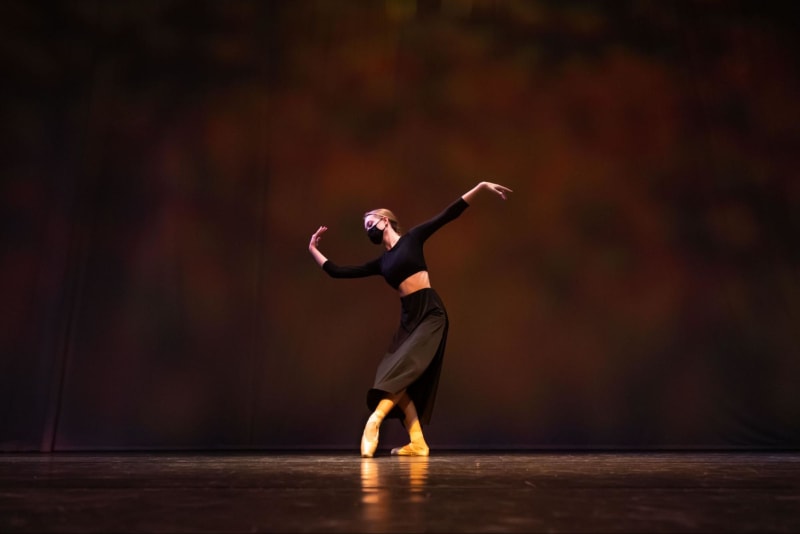 Alexia Dochnal ’22, Sweet November Dance