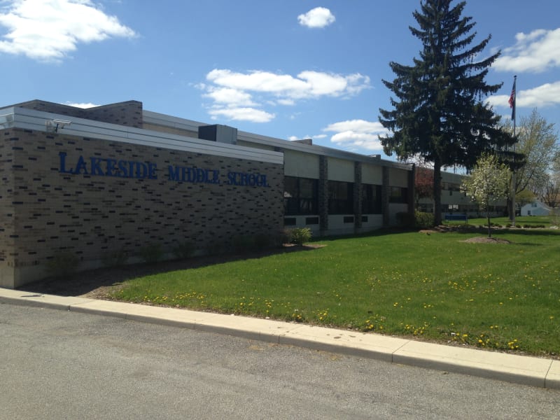 Lakeside middle shop school