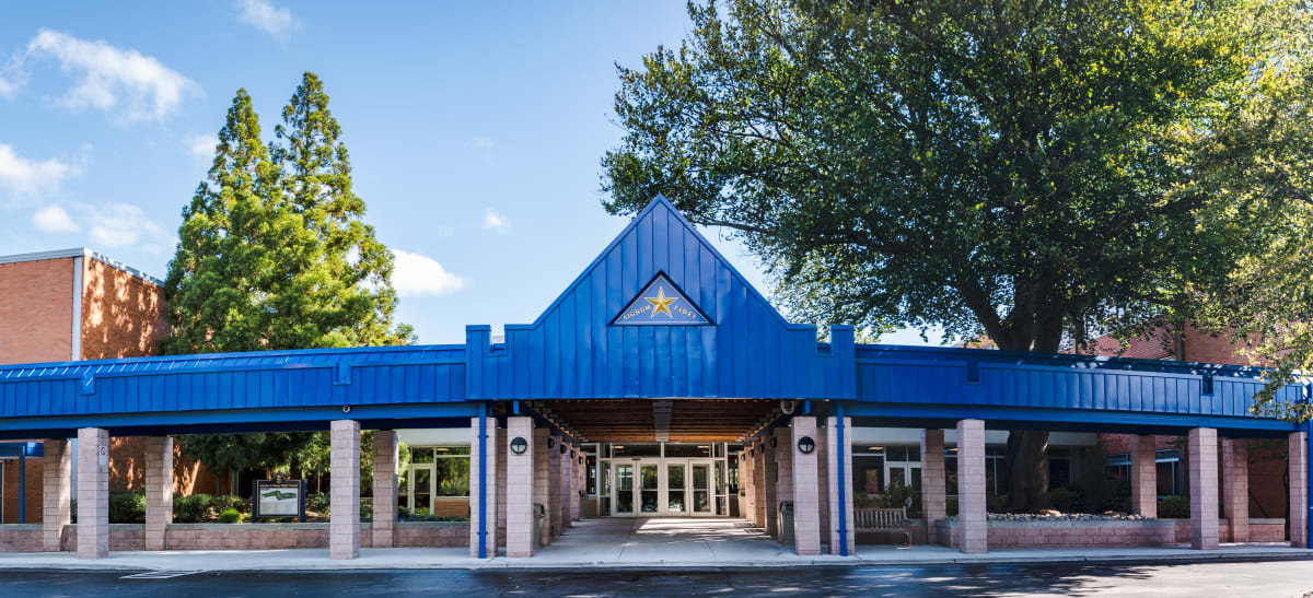 La salle high shop school
