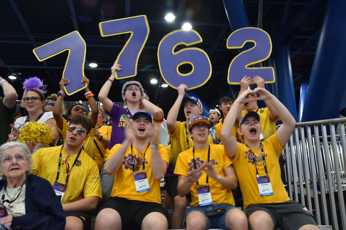 News Details - De La Salle Collegiate | Grades 9-12 | Warren, MI