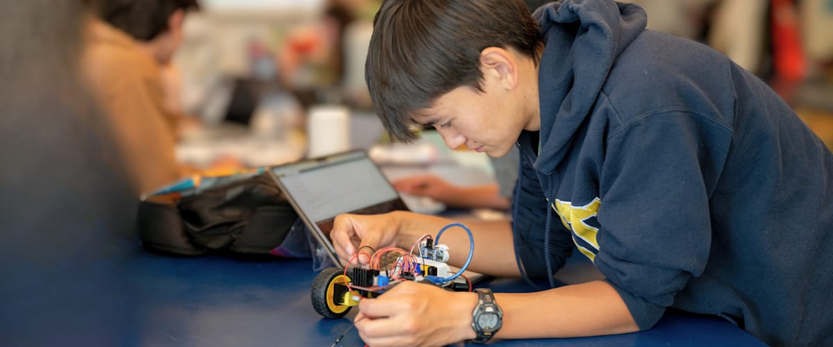 Students working on the computer
