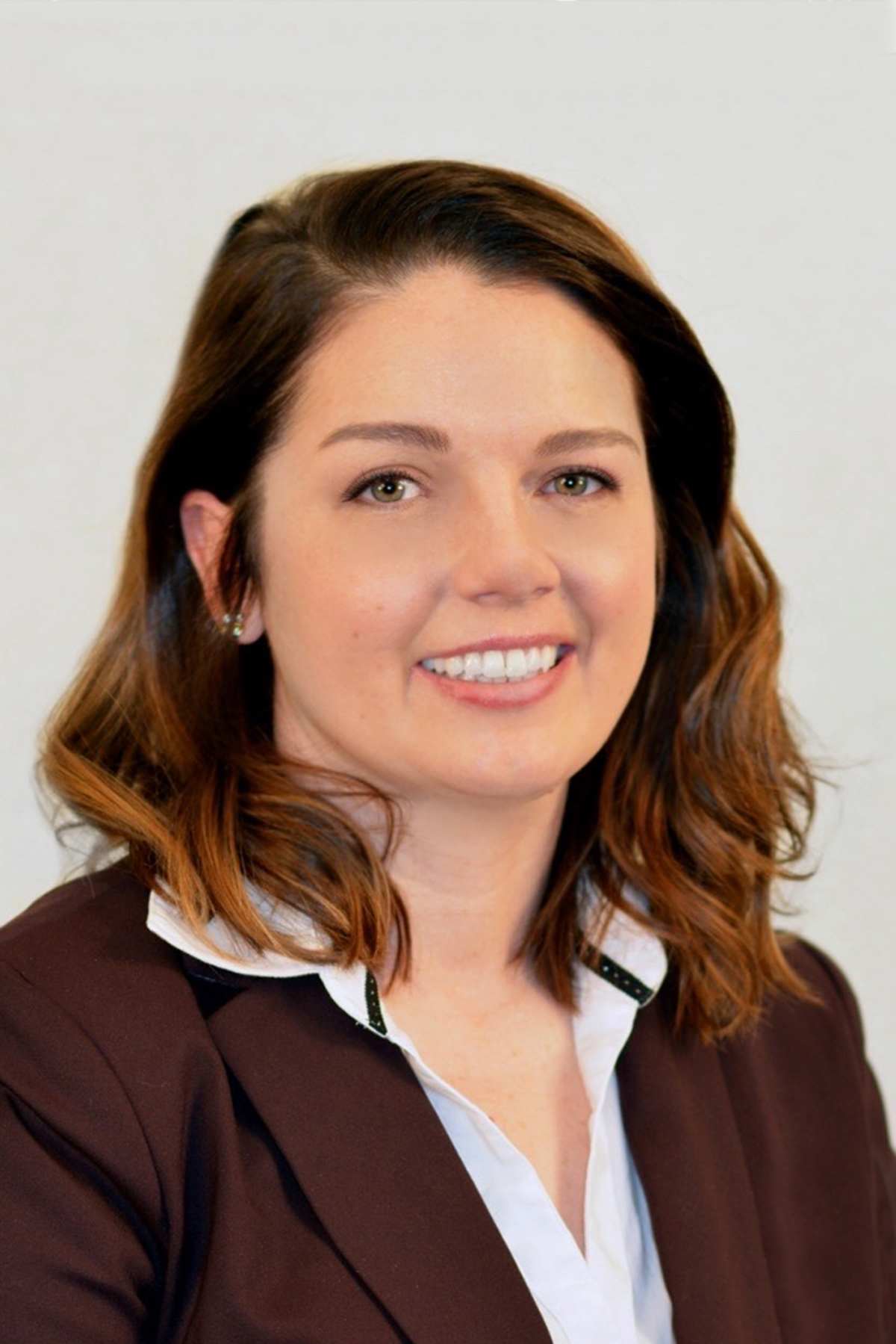 Head and Shoulders Photo of Kristen Coons