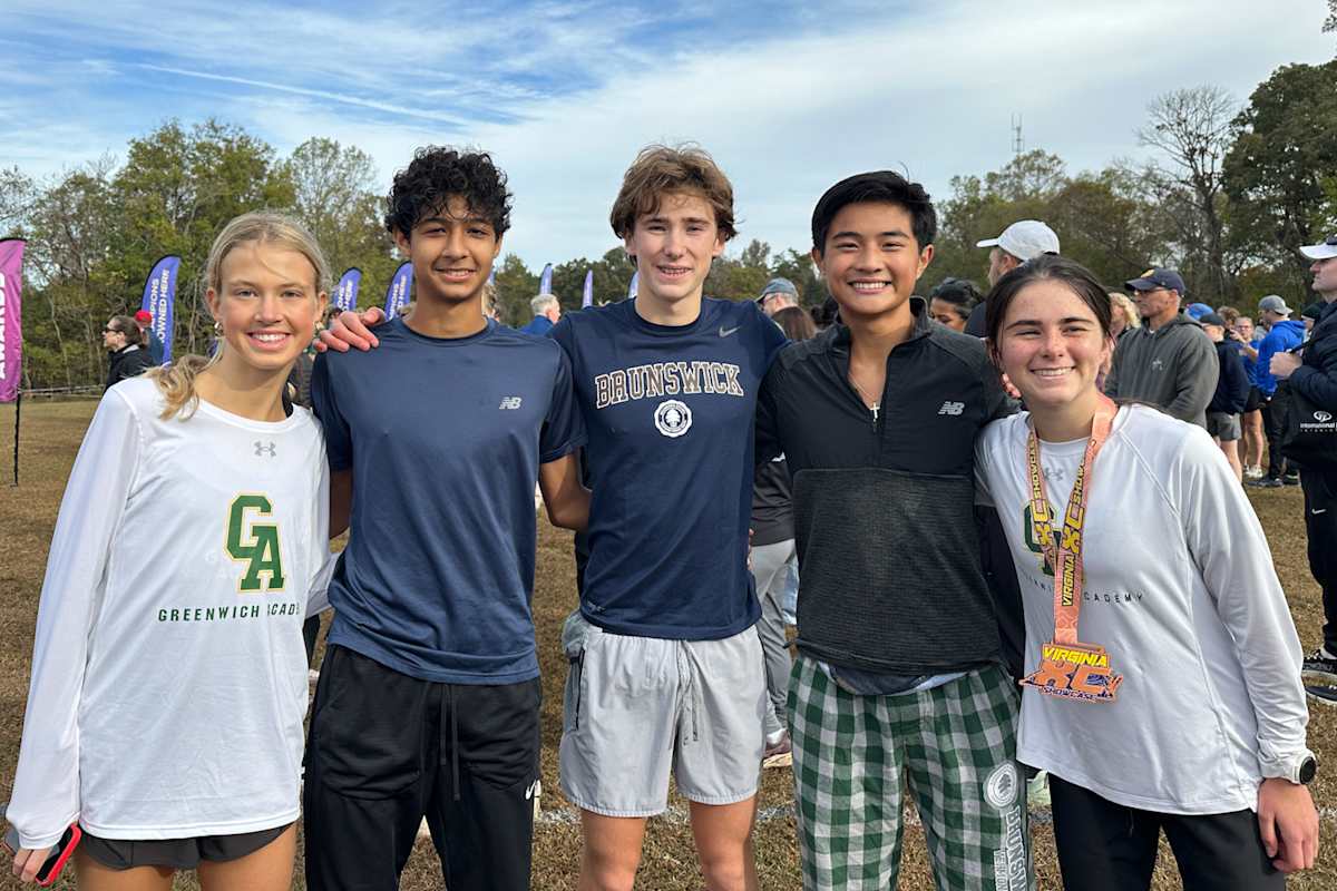 Bruins Race at Virginia Cross Country Showcase
