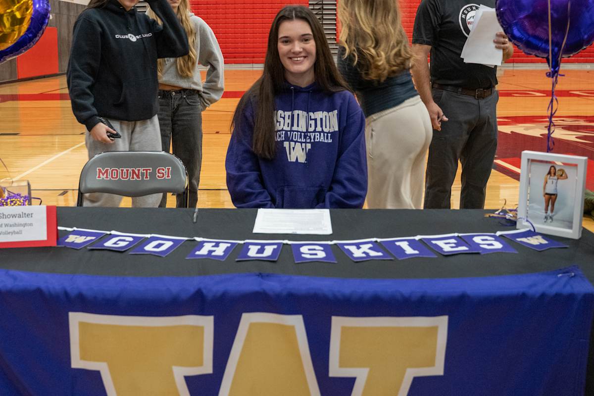 Taylor Showalter signing day