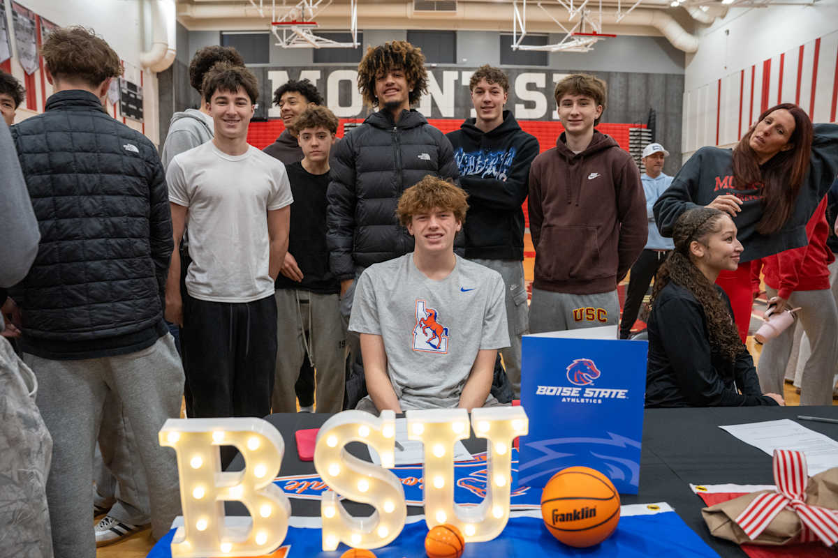 Brady Hennig signing day