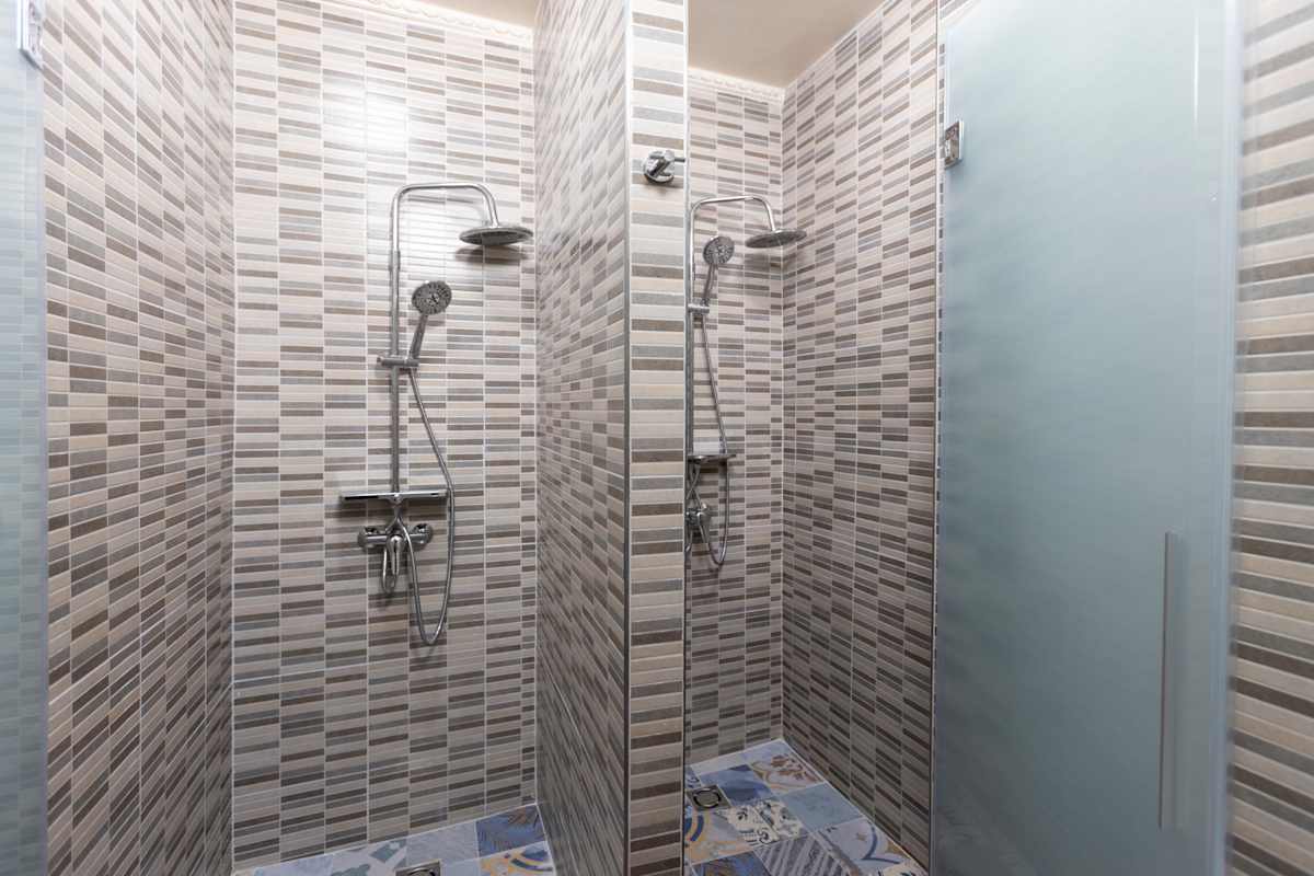 A shared bathroom inside Palazzo De Giorgio