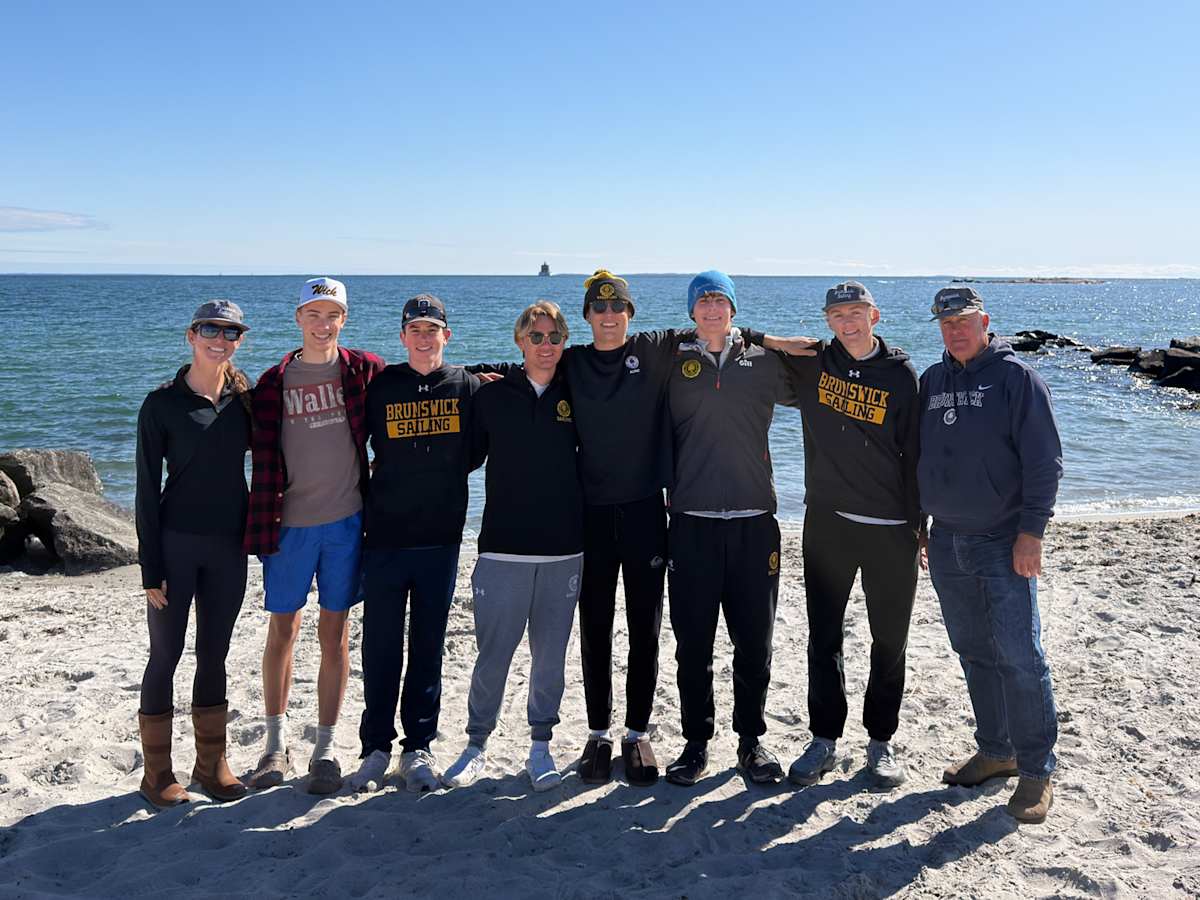 Sailing Team Qualifies for New England Regional Races