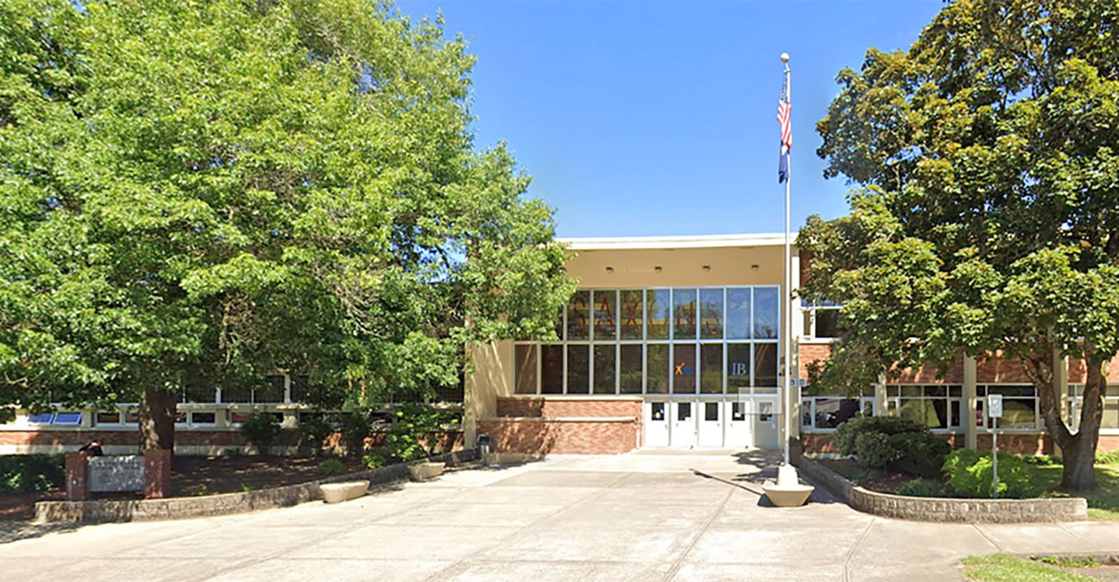 South Salem High School — Campus