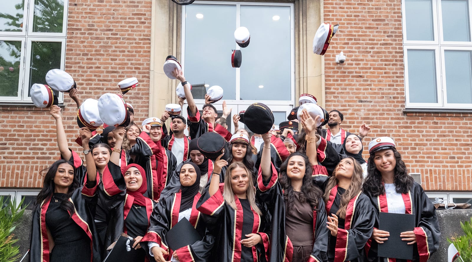 International School of Hellerup — Sports