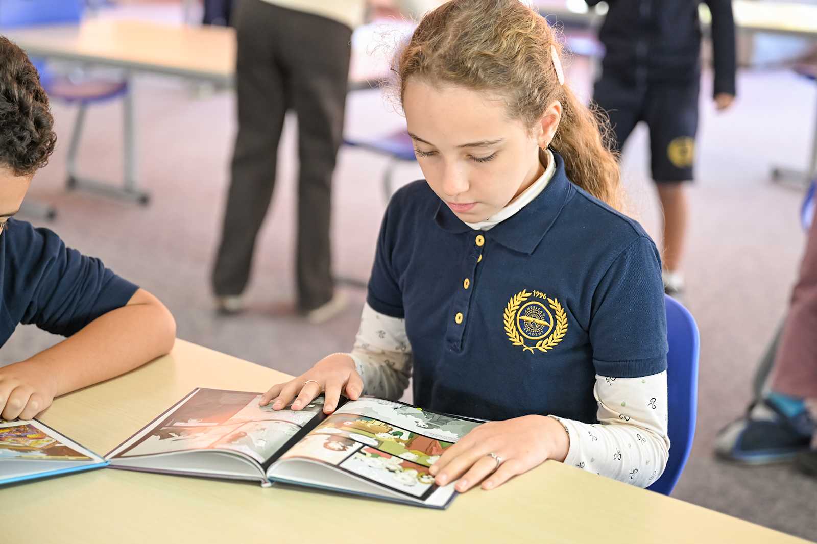 Elementary school students learning together
