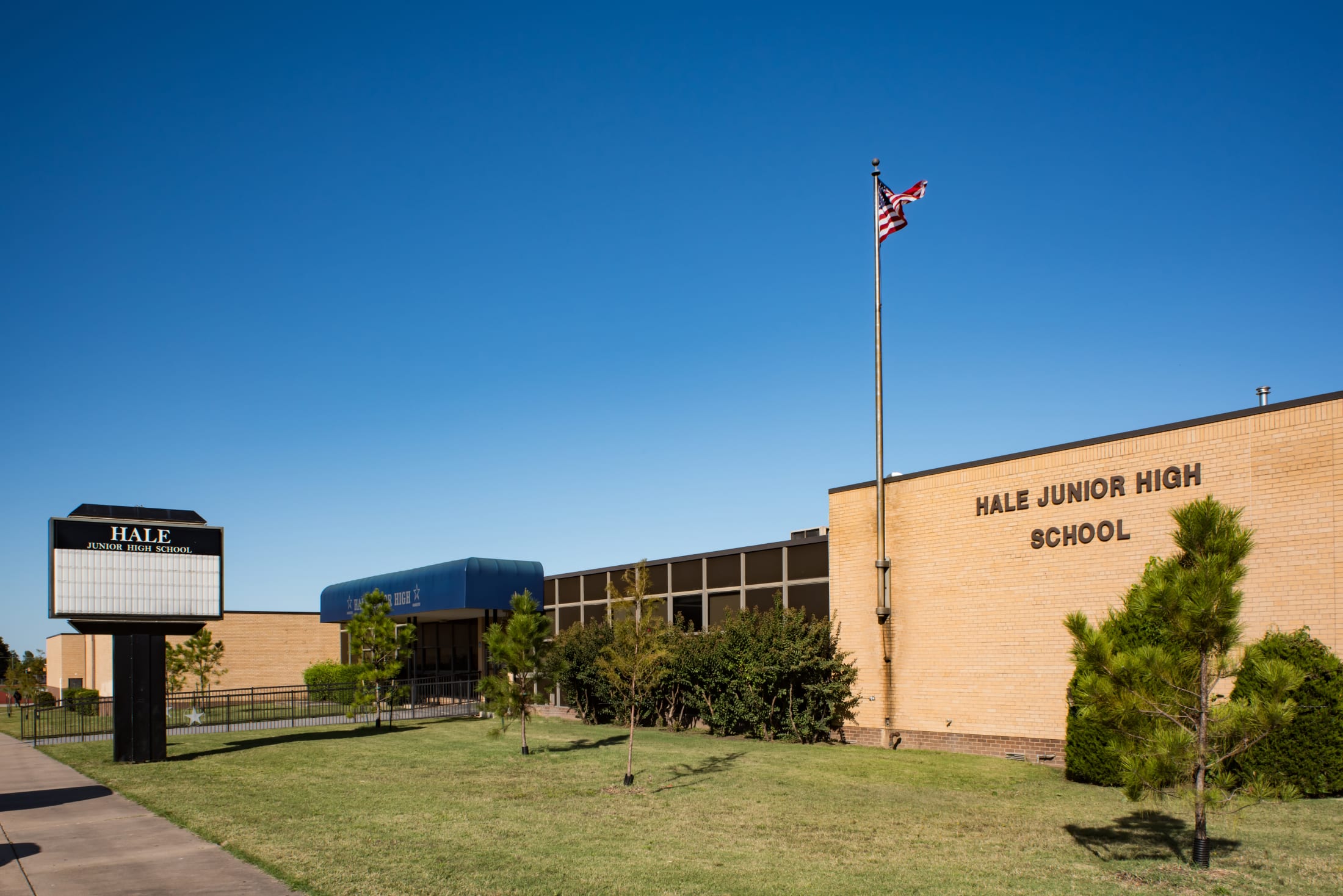 Home Hale Junior High School