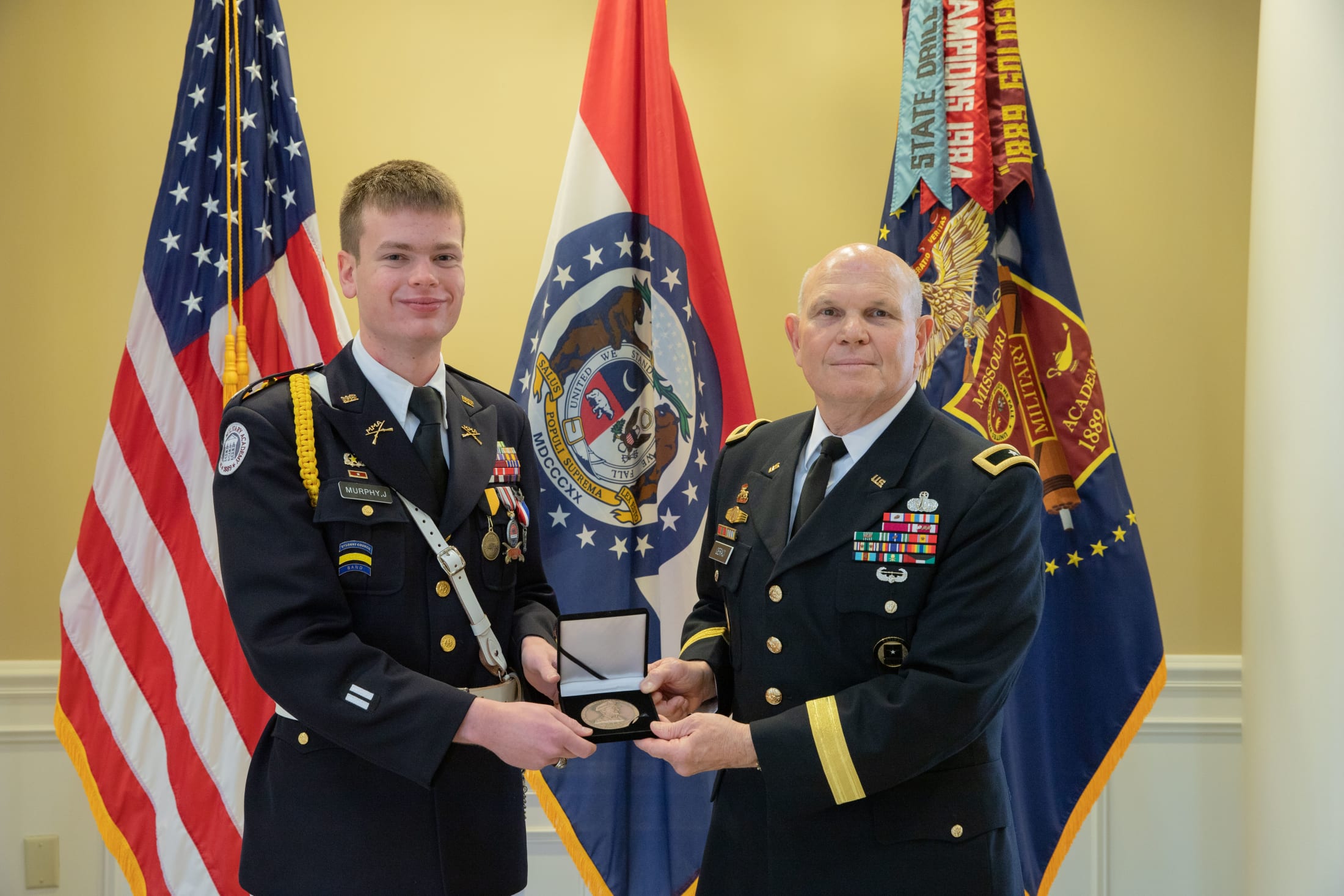 Cadet John Murphy Receives General Douglas MacArthur Foundation 