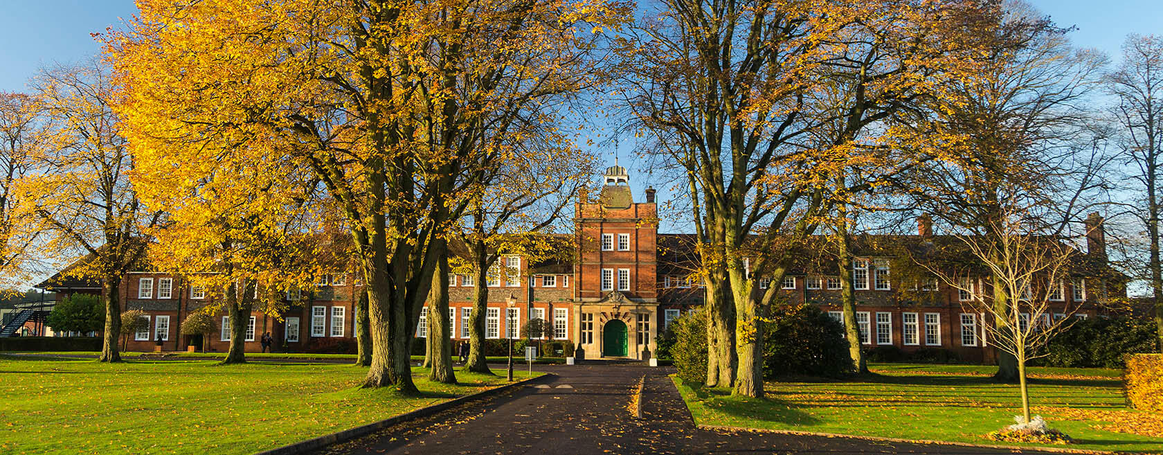 Dauntsey's School 秋のキャンパス