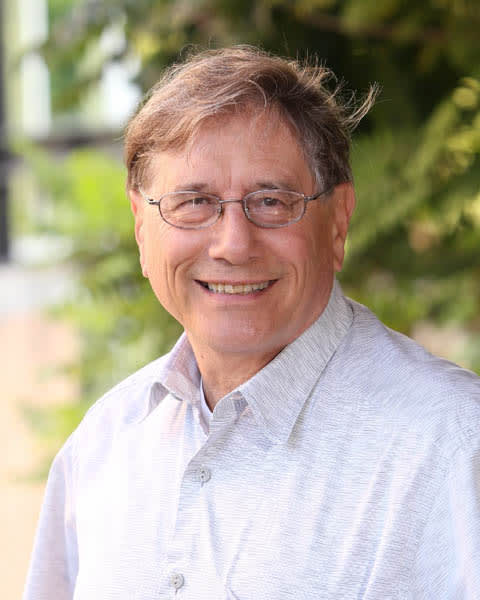 Gil Thompson's Instagram, Twitter & Facebook on IDCrawl