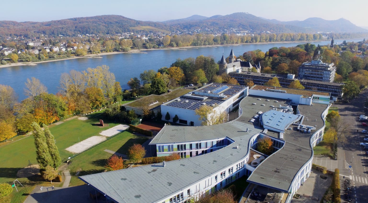 Bonn International School — Classrooms