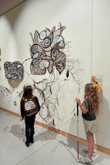 アート・デザイン・音楽 Androgyny magazine Beyond Sight Students Experience the Power of Art Beyond Sight | News Details