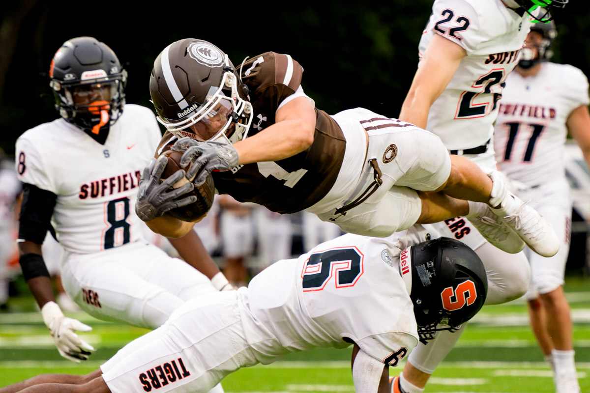 Bruins Outlast Suffield on Cosby Field