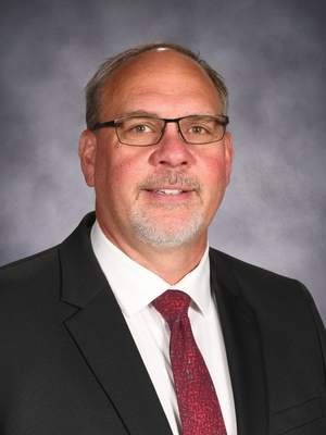 Headshot of Principal Wayne Sackett