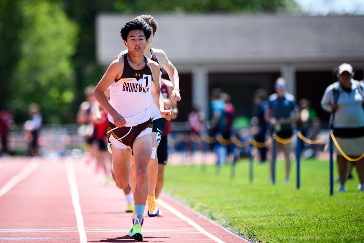Bruins Finish Third at New Englands, Lee Named Meet MVP